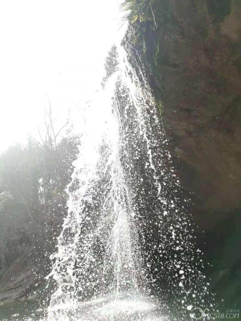 悬崖跳水运动